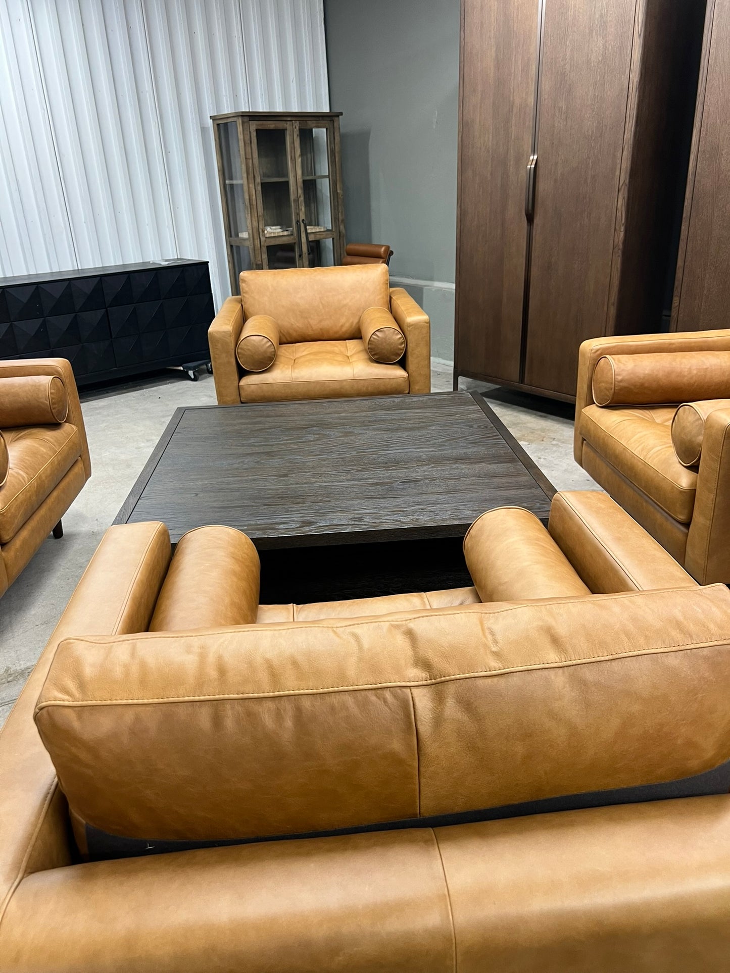 Poly & Bark Napa Lounge Chairs (Set of 4) – Cognac Tan