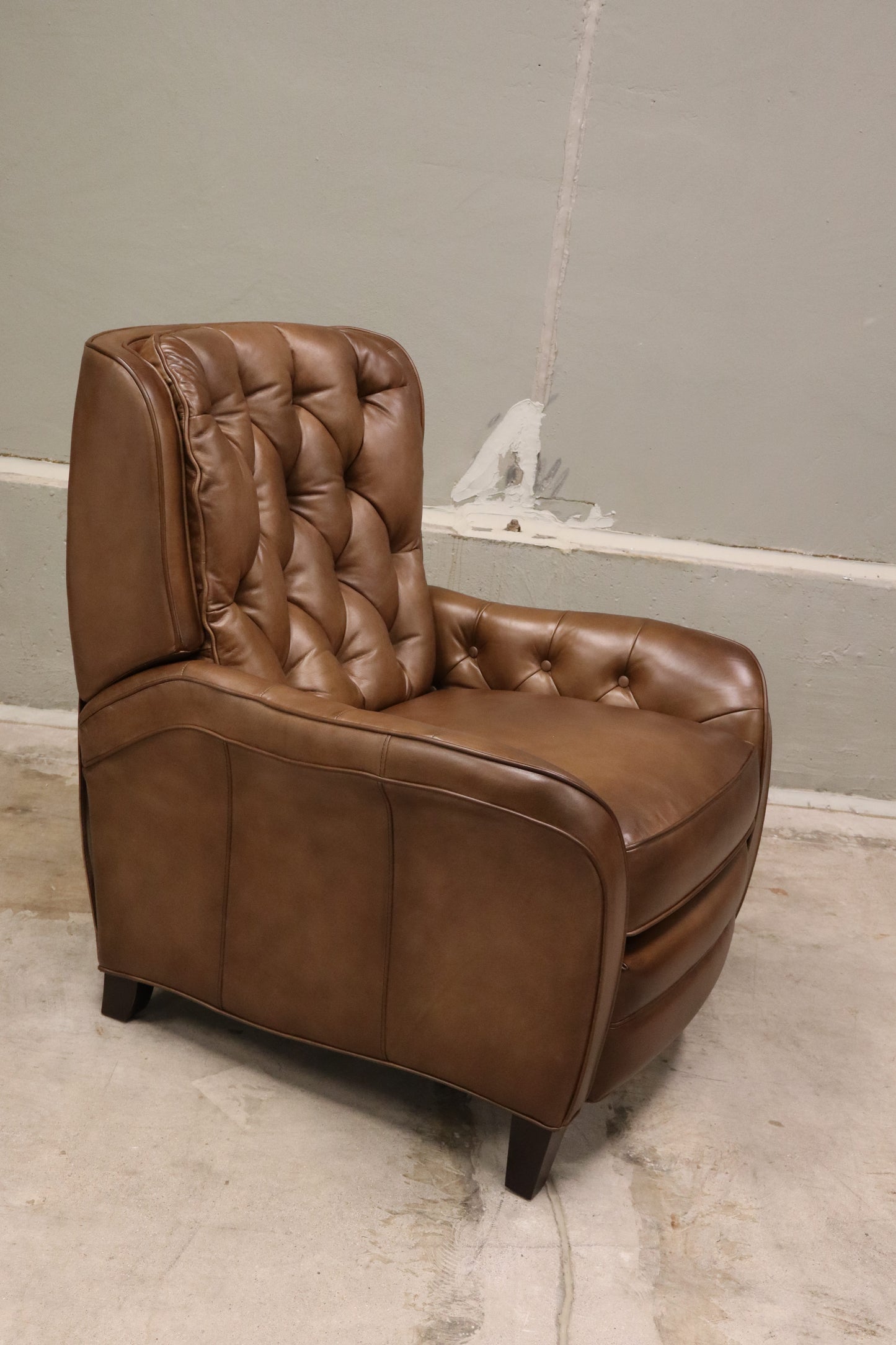 Hooker Furniture Nolte Recliner – New, Open Box