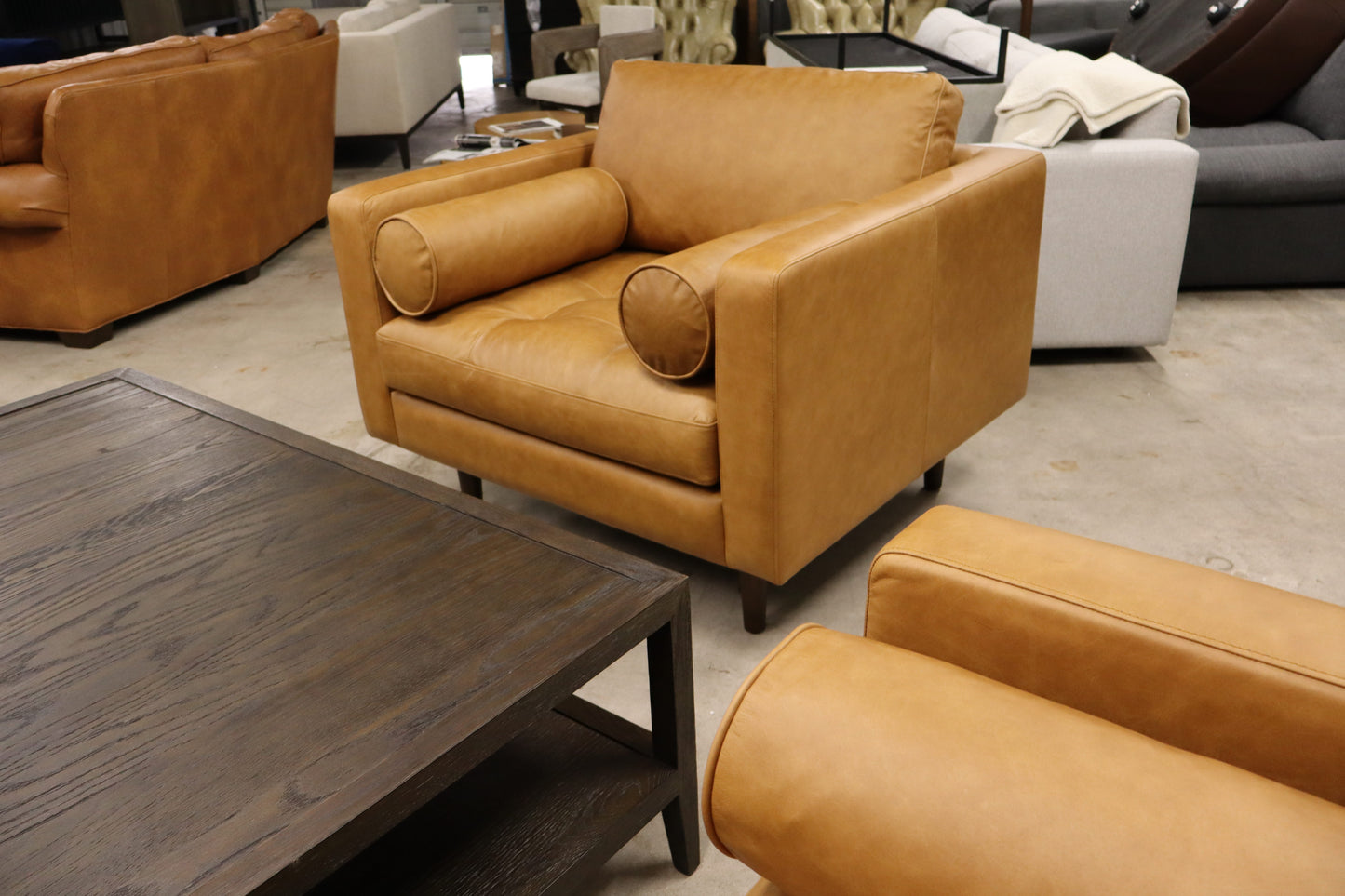 Poly & Bark Napa Lounge Chairs (Set of 4) – Cognac Tan