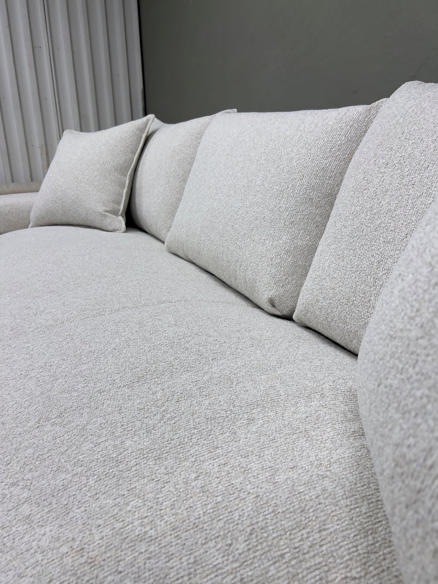 Vanguard Furniture Ferriday Bench Seat Sofa