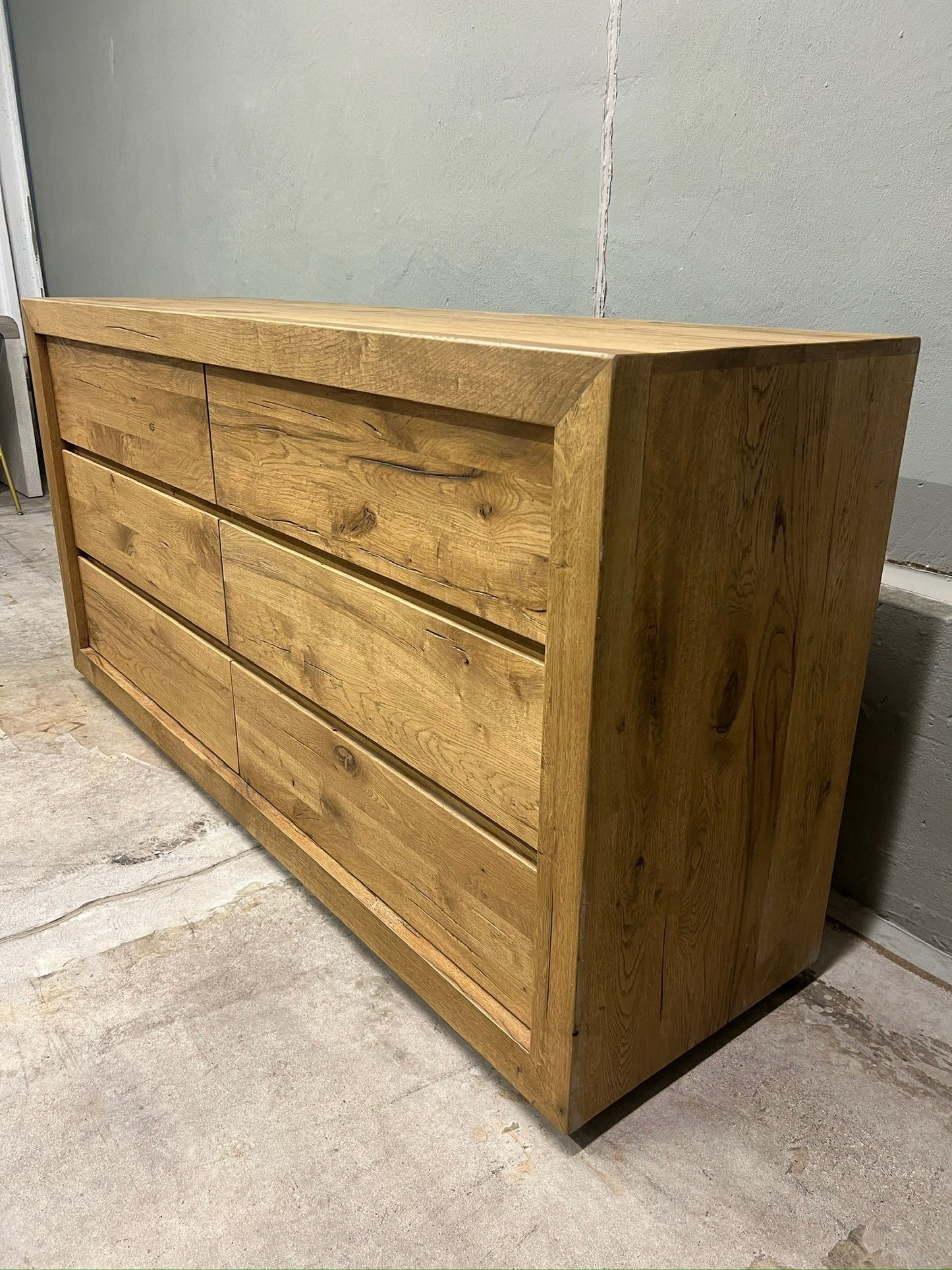 RH RECLAIMED OAK 6- DRAWER DRESSER