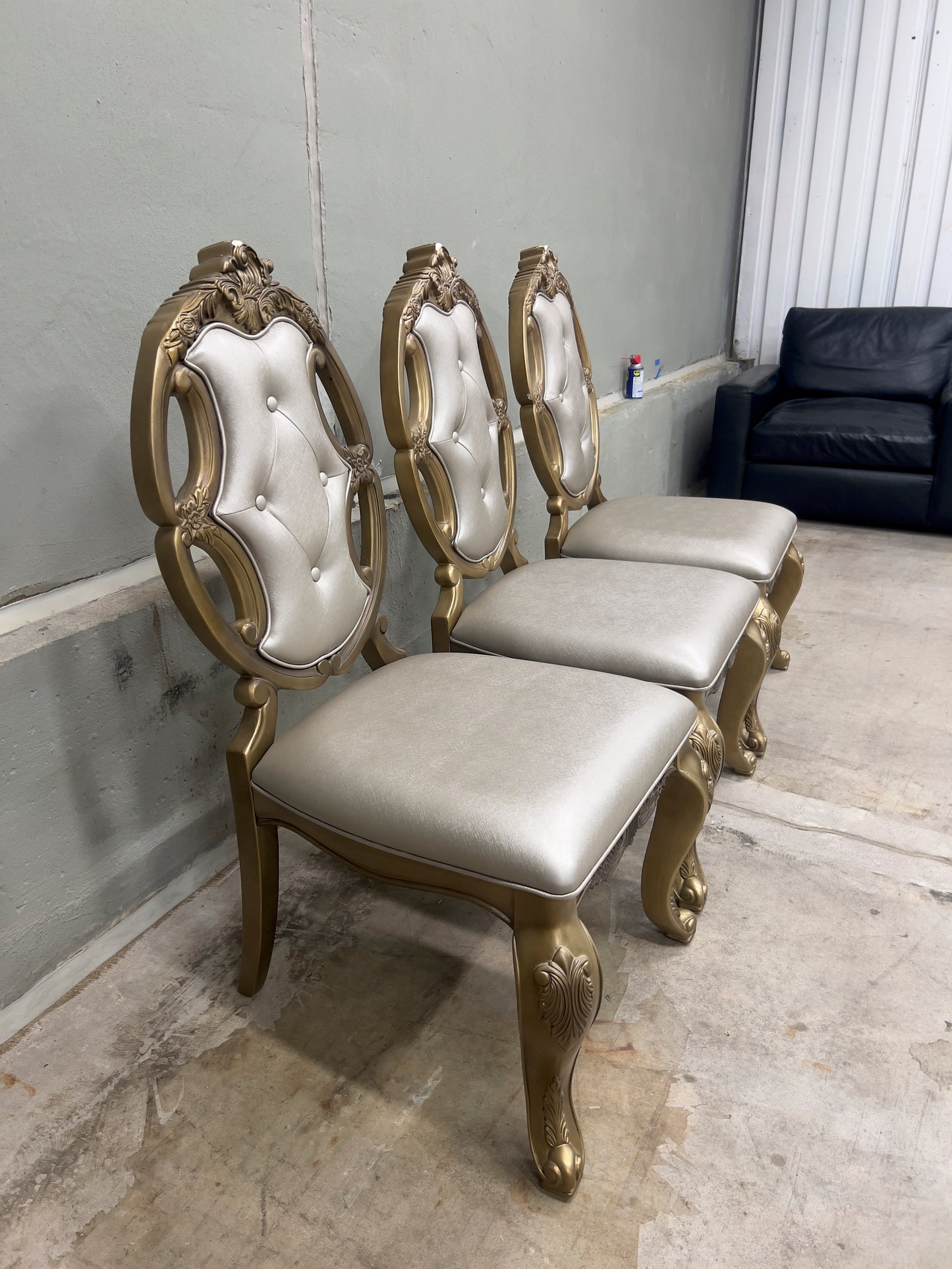 Acme Ragenardus Side Chair