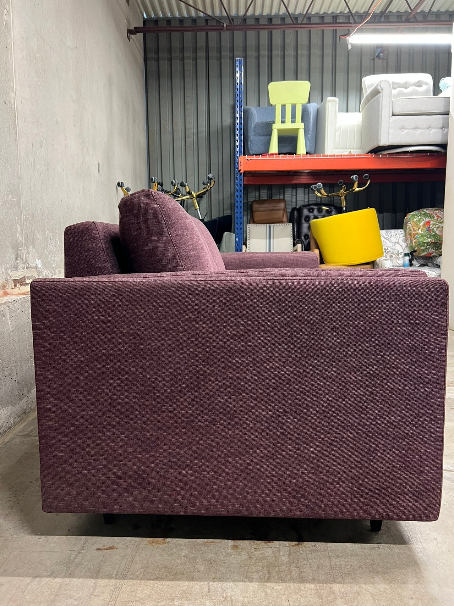 Benchmade: Skinny Fat Sleeper Sofa