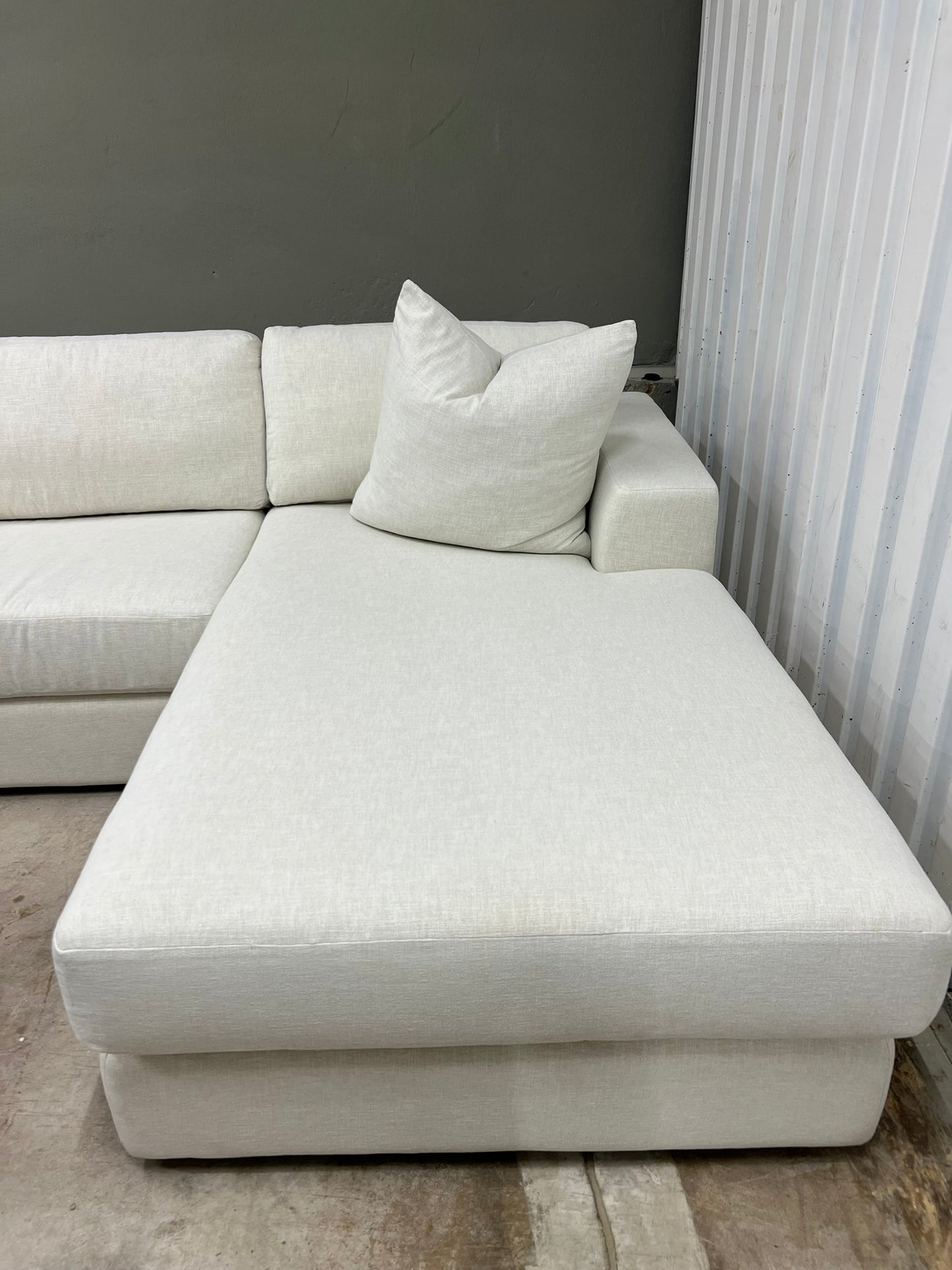 Interior Define: Lee 4-Seat Chaise Sectional