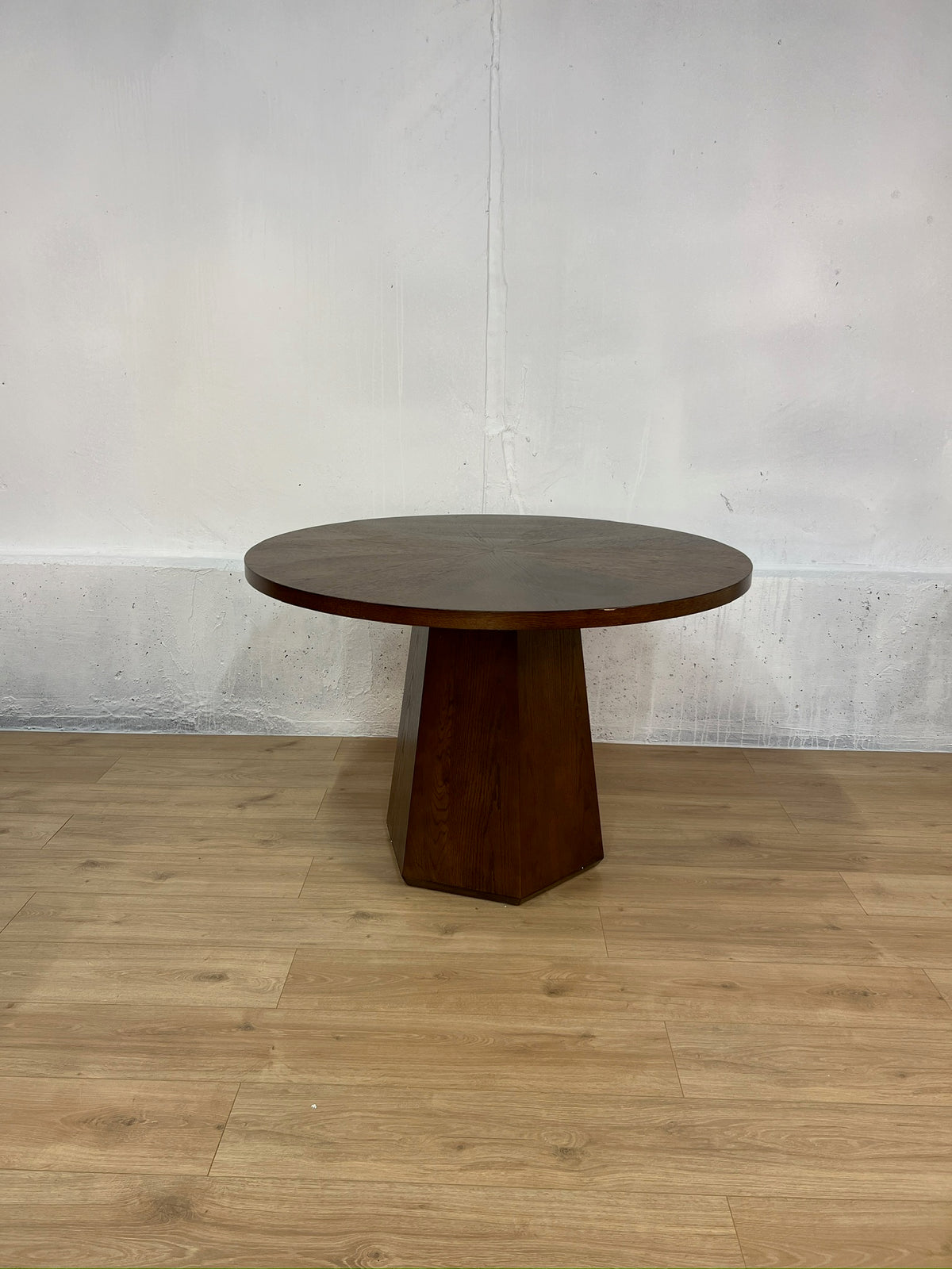 HULALA HOME Stuart Mid-Century Modern 45" Round Dining Table - Walnut