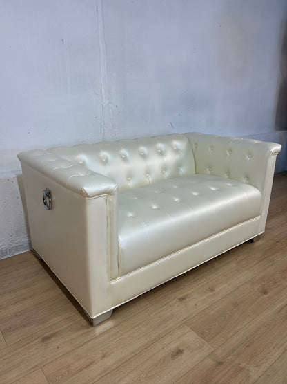 Coaster Furniture Chaviano Tufted Loveseat - Pearl White