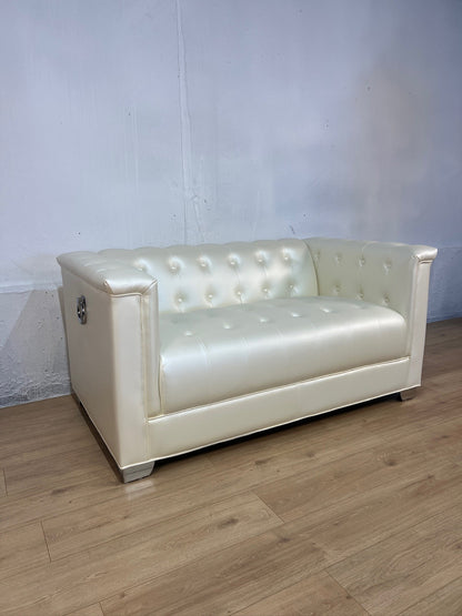 Coaster Furniture Chaviano Tufted Loveseat - Pearl White