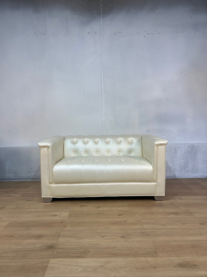 Coaster Furniture Chaviano Tufted Loveseat - Pearl White