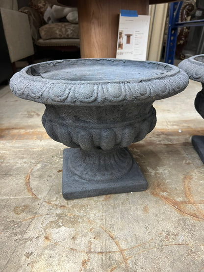 Alfresco Home Locanda Urn Planters – Set of 2