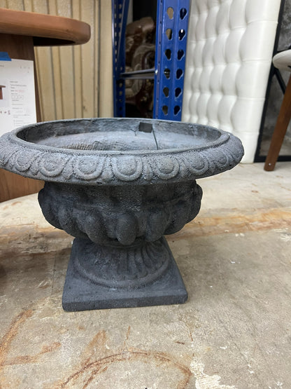 Alfresco Home Locanda Urn Planters – Set of 2