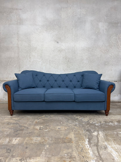 Traditional 83" Wide Tufted Sofa with Solid Wood Legs.