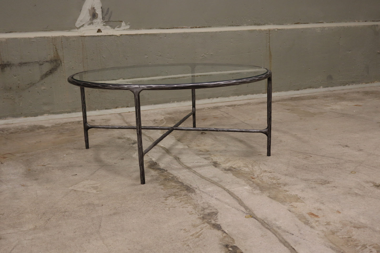 SAFAVIEH Couture Collection Jessa Silver Metal Oval Coffee Table