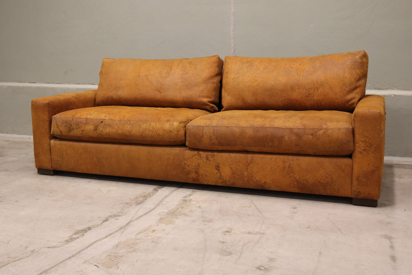Restoration hardware maxwell