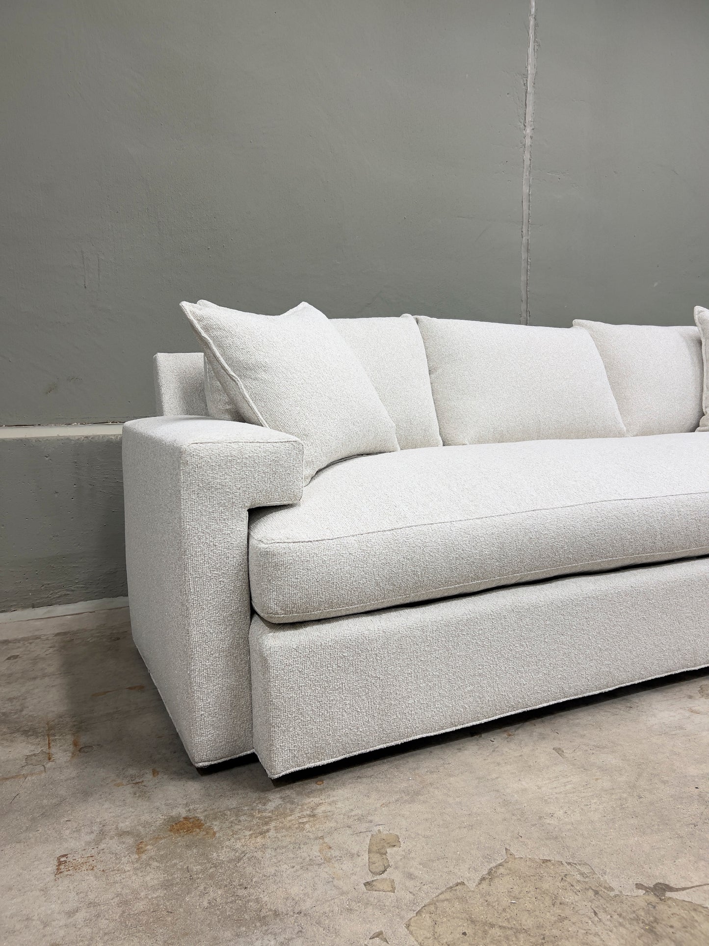 Vanguard Furniture Ferriday Bench Seat Sofa