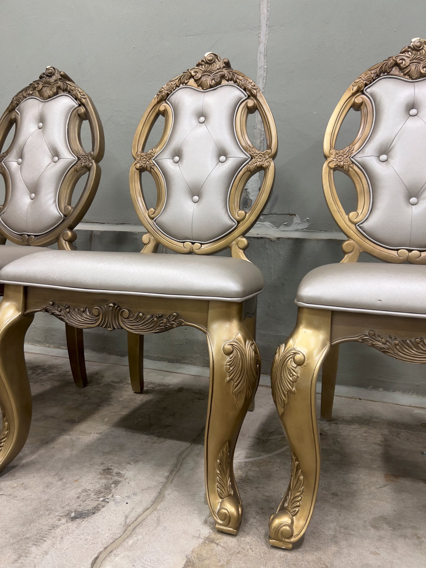 Acme Ragenardus Side Chair