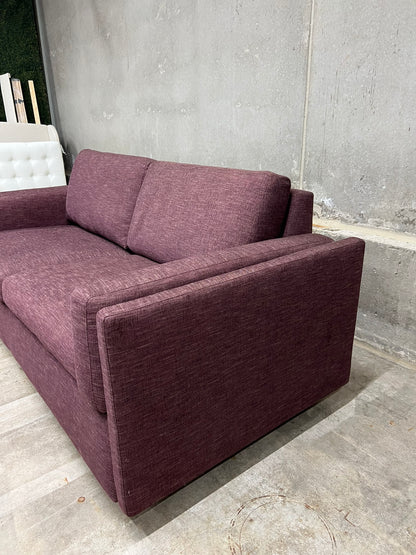 Benchmade: Skinny Fat Sleeper Sofa