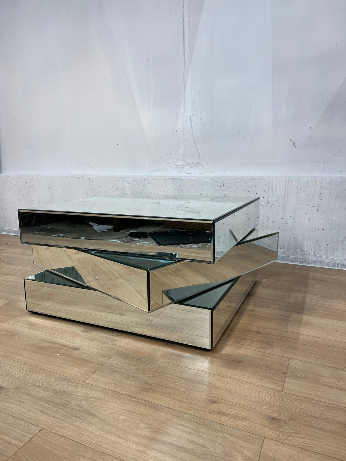Meridian Furniture Haven Stacked Design Mirrored Coffee Table